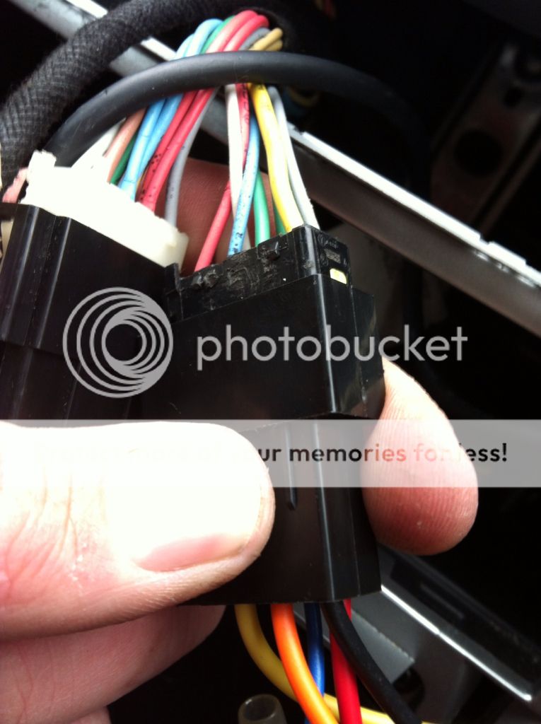 Getting head unit to auto turn on/off | Peugeot Forums